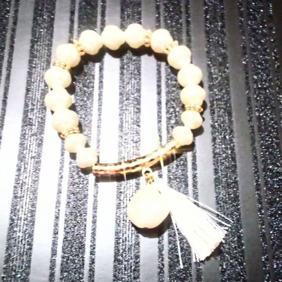 Gold Tone and Tassel Accented White Chunky Faux Pearl Stretch Bracelet - Picture 3 of 6
